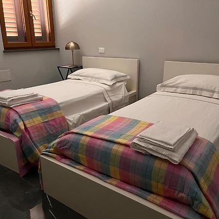 Готель Casa Cavour Монтекатіні-Терме Екстер'єр фото