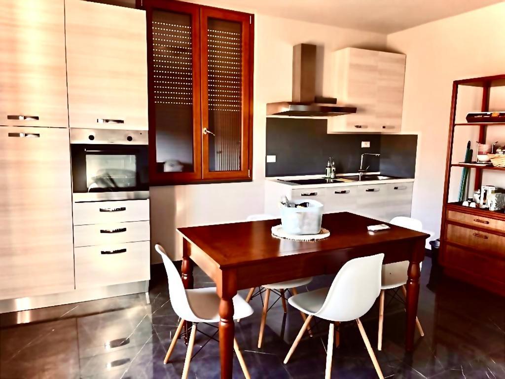 Готель Casa Cavour Монтекатіні-Терме Екстер'єр фото